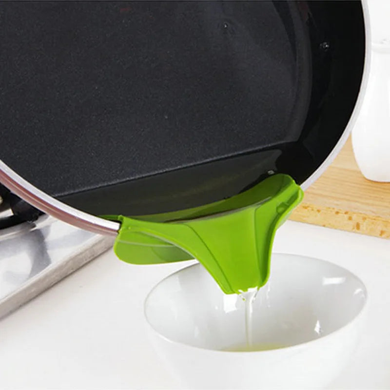 WALFOS Silicone Soup Funnel - Anti-Spill Kitchen Gadget